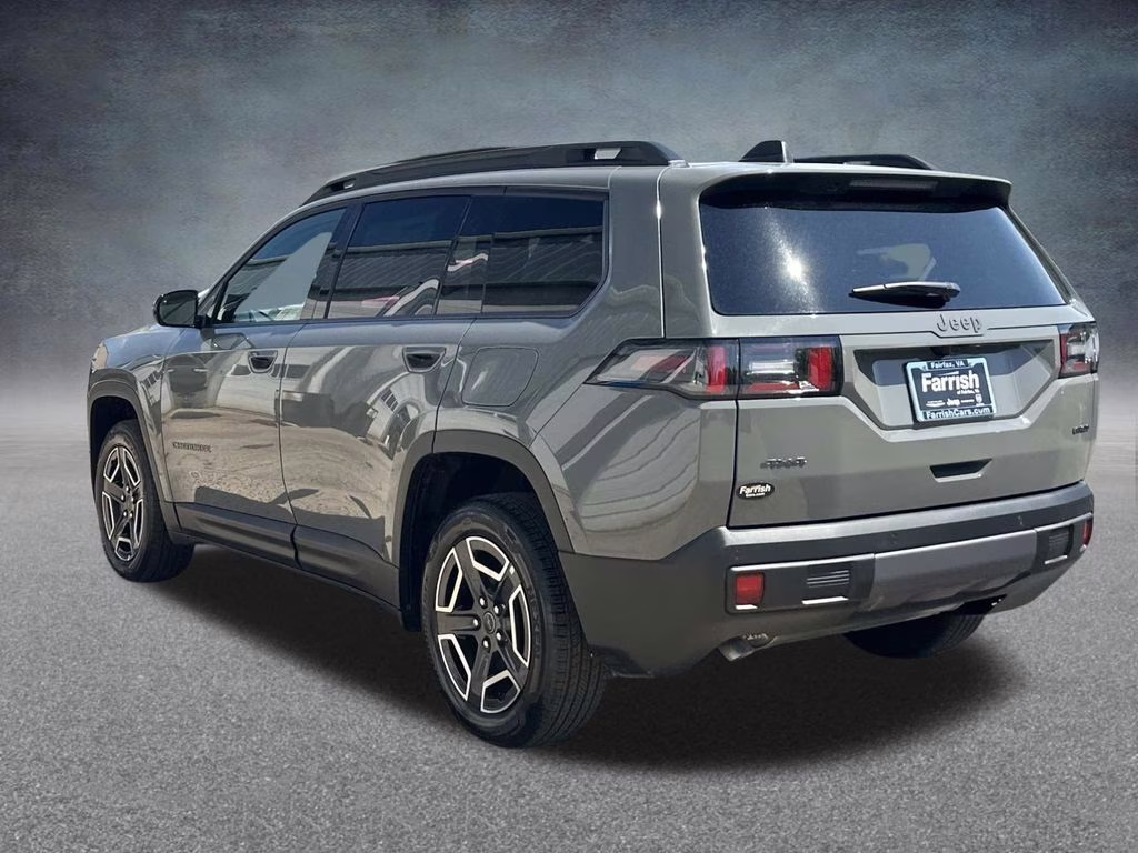 2026 Sting-Gray Clearcoat Jeep Cherokee Laredo 4X4 SUV