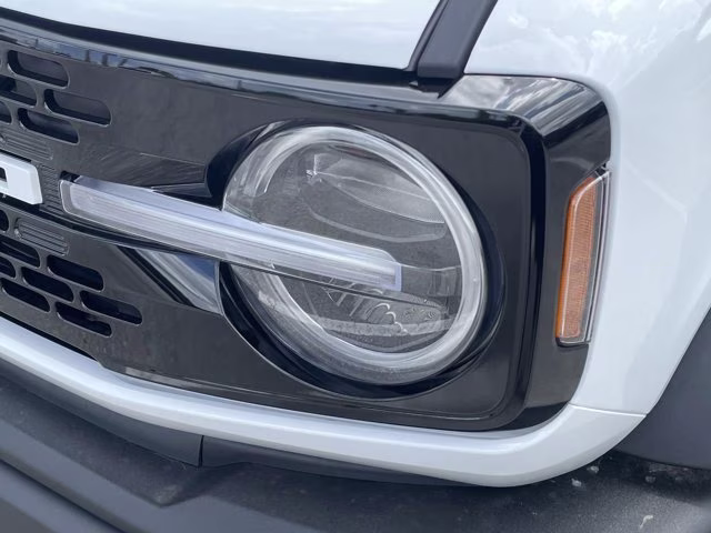 2026 Oxford White Ford Bronco Outer Banks 4X4 Convertible