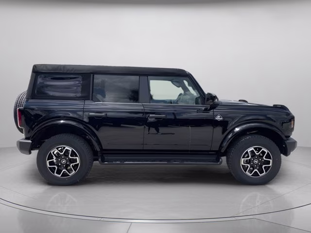 2026 Shadow Black Ford Bronco Outer Banks 4X4 Convertible