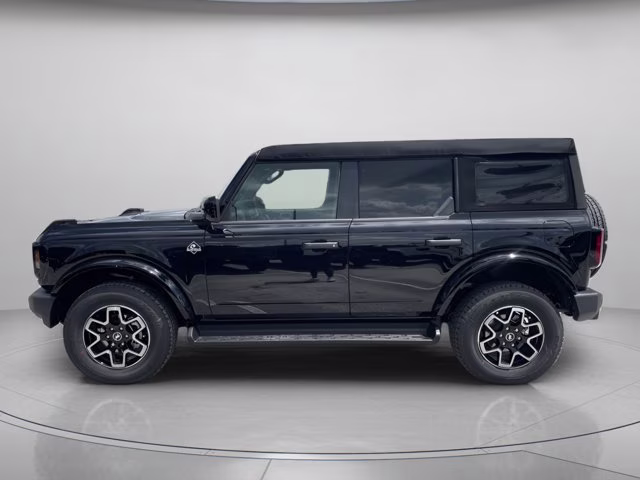 2026 Shadow Black Ford Bronco Outer Banks 4X4 Convertible