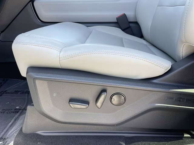 2026 Space Silver Metallic Ford Expedition Active RWD SUV