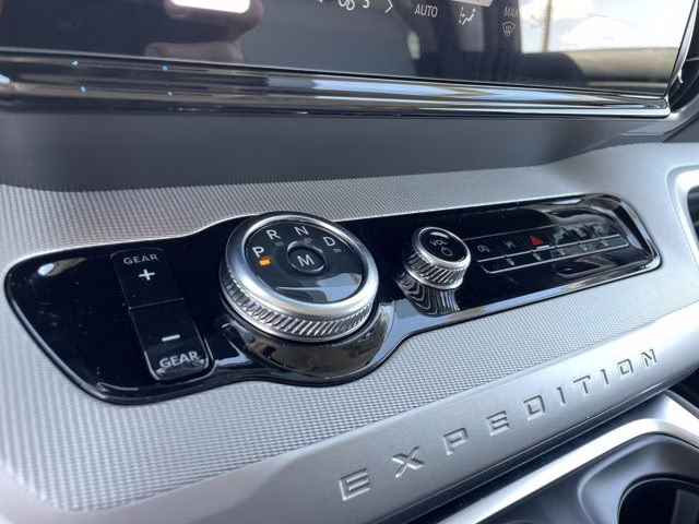 2026 Space Silver Metallic Ford Expedition Active RWD SUV