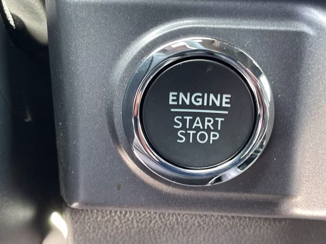 2026 Avalanche Ford F-150 XLT 4X4 Truck