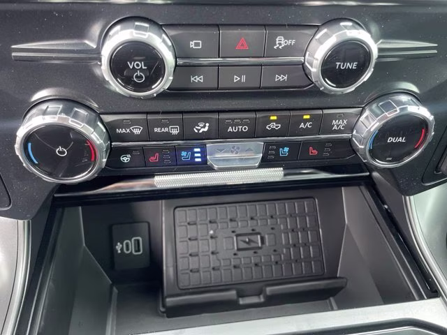 2026 Agate Black Metallic Ford F-150 LARIAT 4X4 Truck