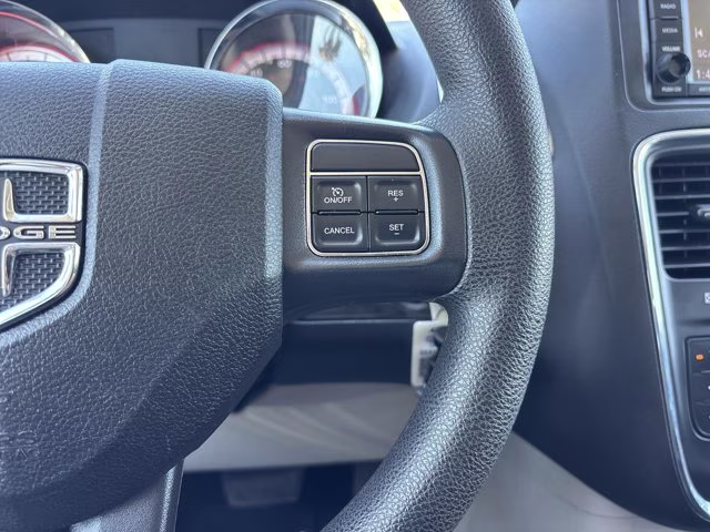 2019 Black Onyx Crystal Pearlcoat Dodge Grand Caravan SE FWD Van