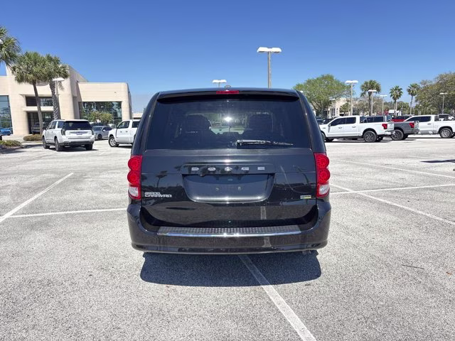 2019 Black Onyx Crystal Pearlcoat Dodge Grand Caravan SE FWD Van