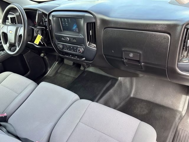 2018 Silver Ice Metallic Chevrolet Silverado 1500 WT RWD Truck