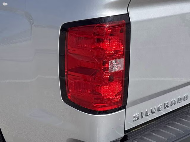 2018 Silver Ice Metallic Chevrolet Silverado 1500 WT RWD Truck