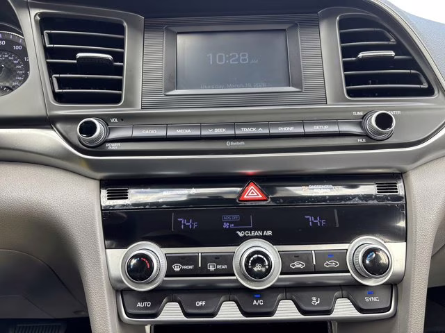 2020 Stellar Silver Hyundai Elantra SE FWD Sedan