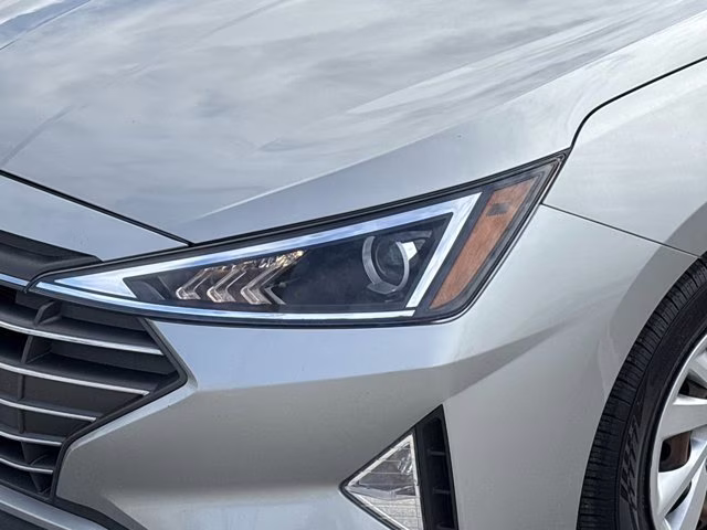 2020 Stellar Silver Hyundai Elantra SE FWD Sedan