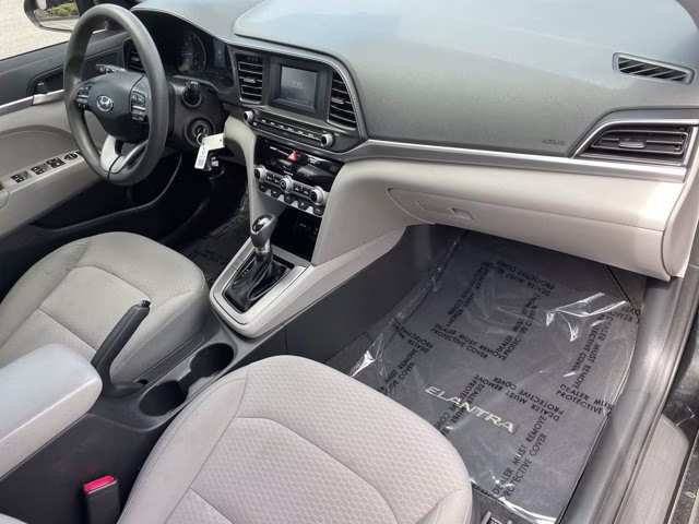 2020 Phantom Black Hyundai Elantra SE FWD Sedan
