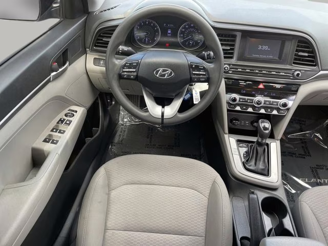 2020 Phantom Black Hyundai Elantra SE FWD Sedan