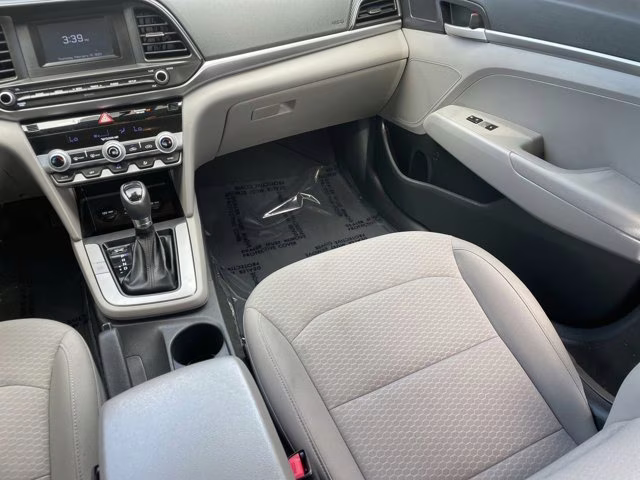 2020 Phantom Black Hyundai Elantra SE FWD Sedan