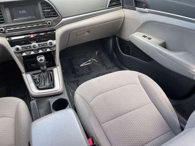 2020 Phantom Black Hyundai Elantra SE FWD Sedan