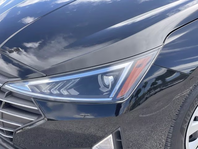 2020 Phantom Black Hyundai Elantra SE FWD Sedan