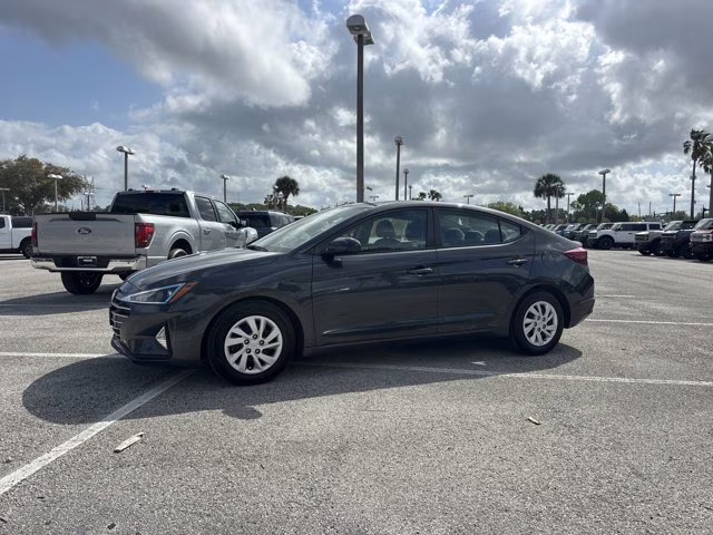 2020 Portofino Gray Hyundai Elantra SE FWD Sedan