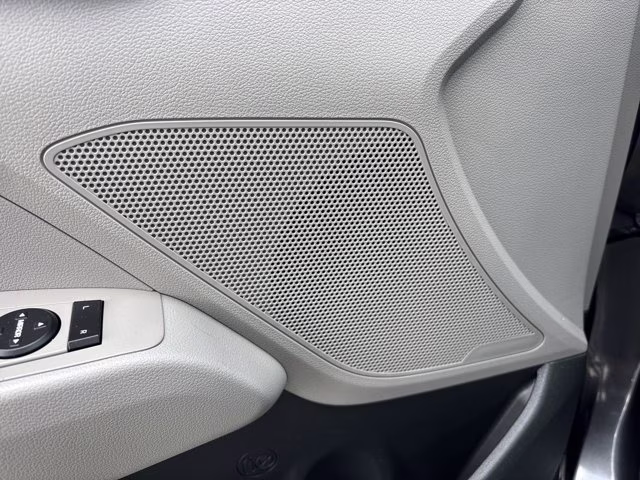 2020 Portofino Gray Hyundai Elantra SE FWD Sedan
