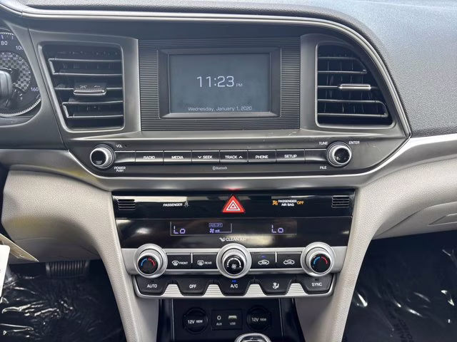 2020 Portofino Gray Hyundai Elantra SE FWD Sedan