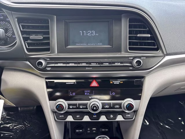 2020 Portofino Gray Hyundai Elantra SE FWD Sedan