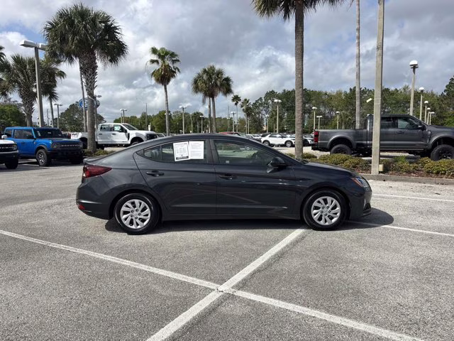 2020 Portofino Gray Hyundai Elantra SE FWD Sedan