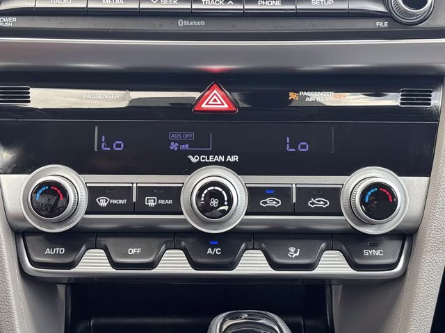 2020 Portofino Gray Hyundai Elantra SE FWD Sedan