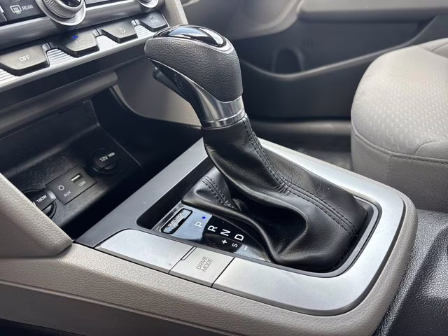 2020 Portofino Gray Hyundai Elantra SE FWD Sedan