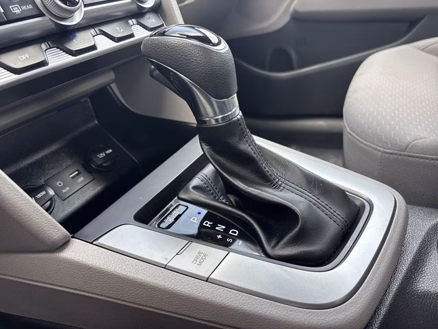 2020 Portofino Gray Hyundai Elantra SE FWD Sedan