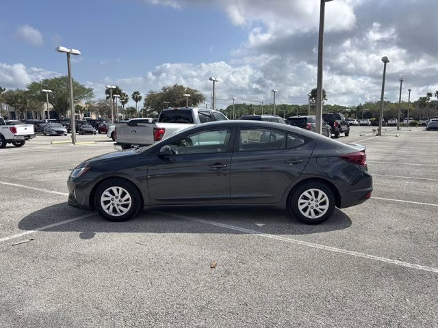 2020 Portofino Gray Hyundai Elantra SE FWD Sedan