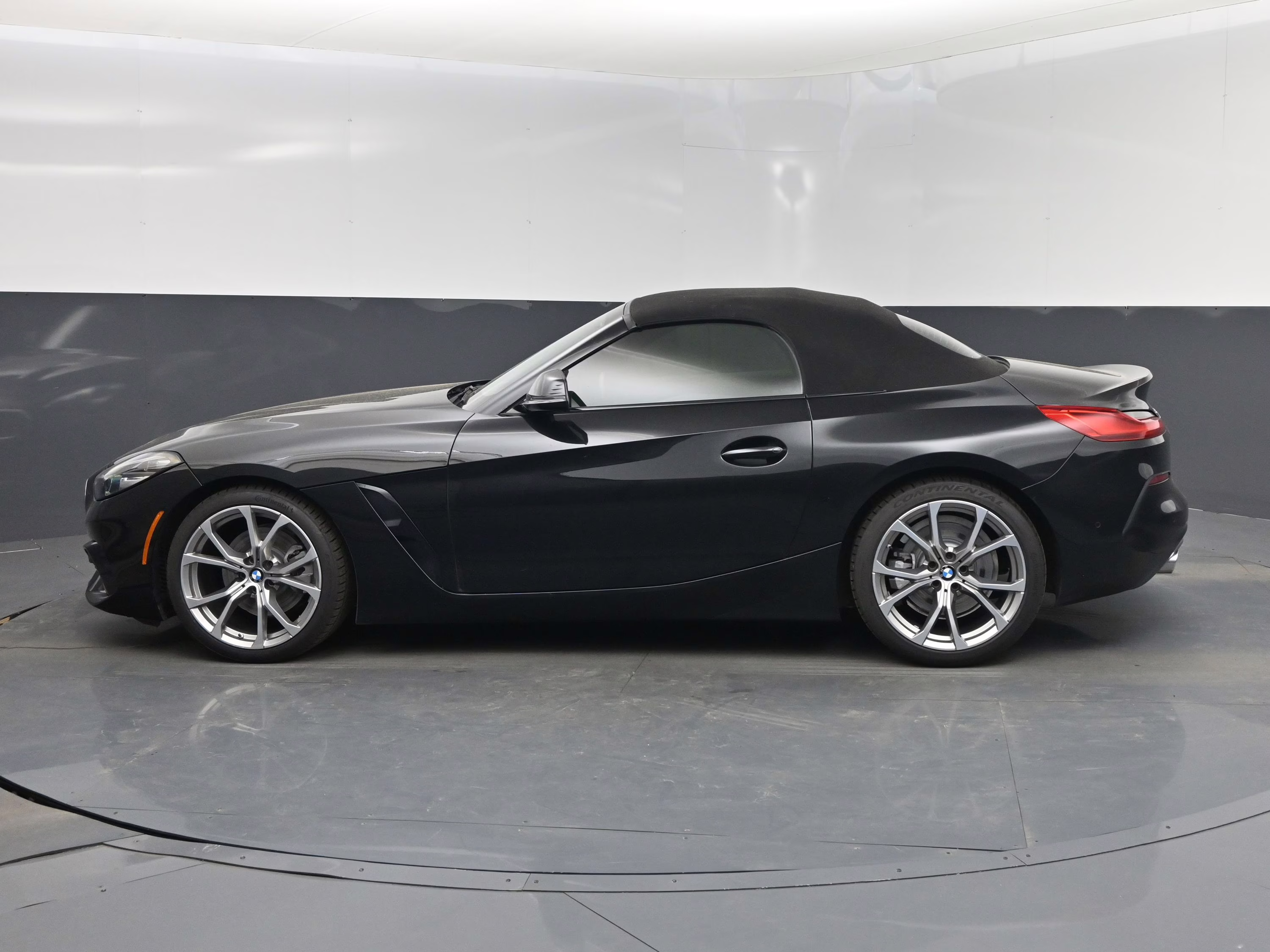 2019 Black Sapphire Metallic BMW Z4 sDrive30i RWD Convertible