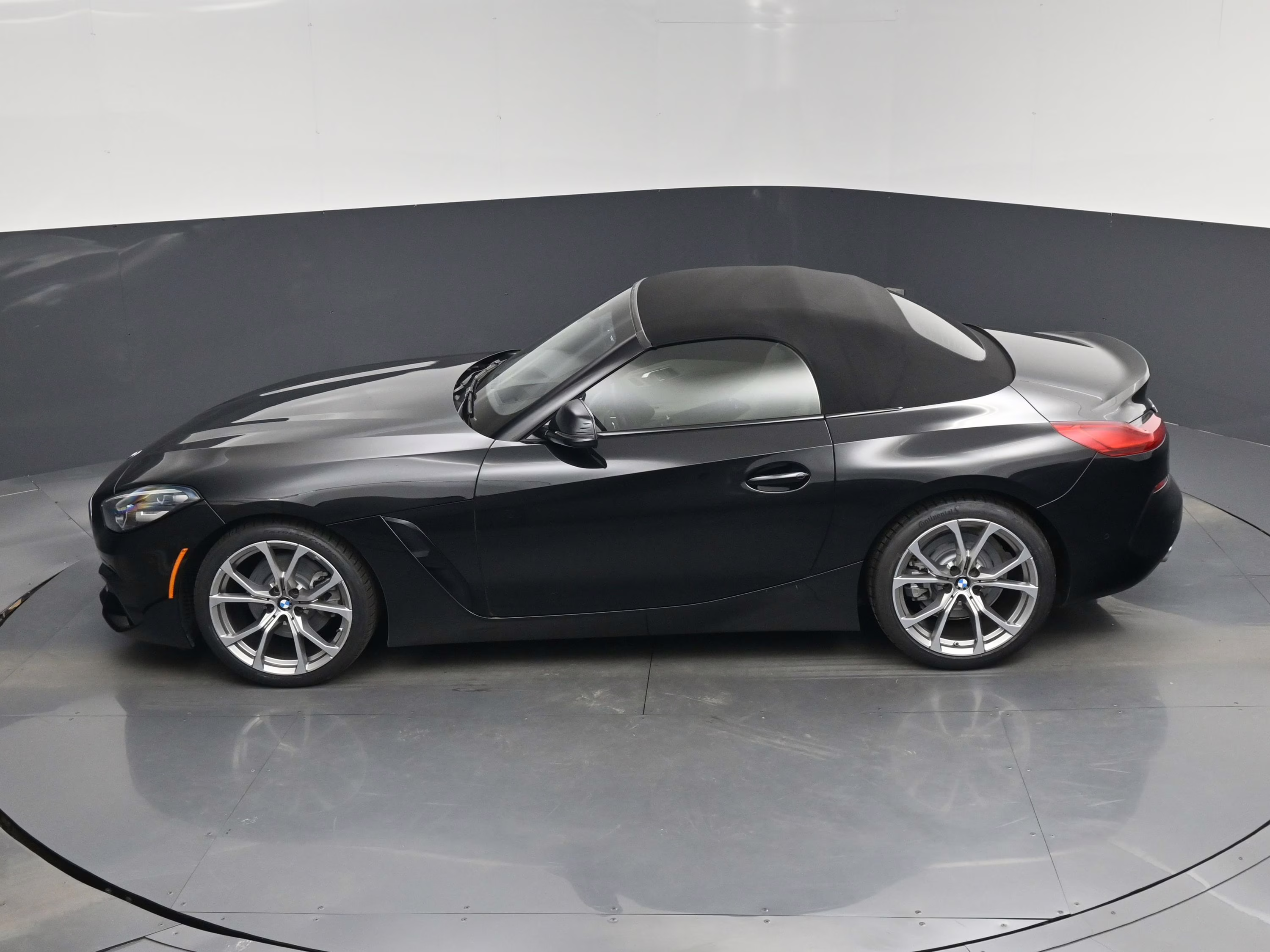 2019 Black Sapphire Metallic BMW Z4 sDrive30i RWD Convertible