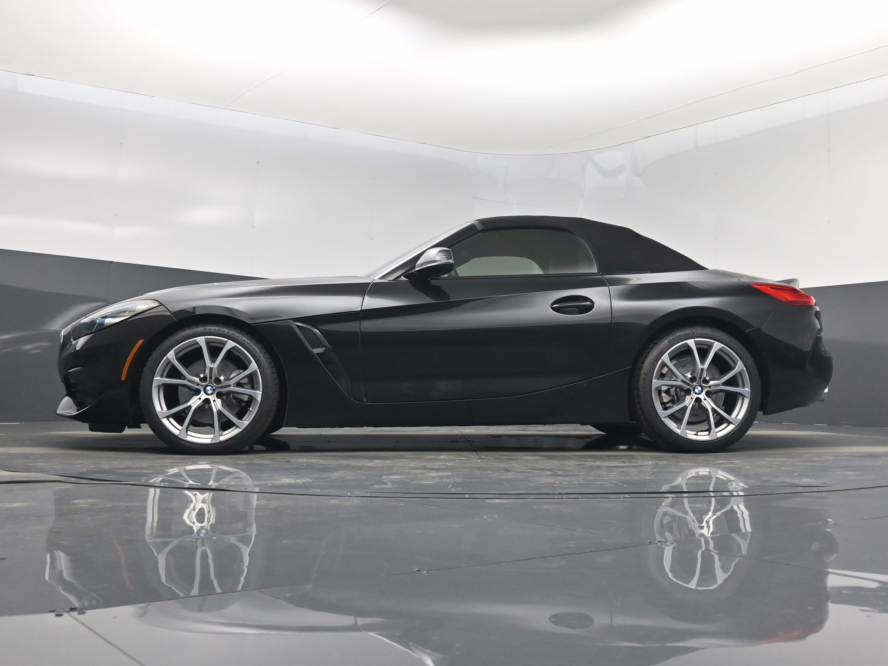2019 Black Sapphire Metallic BMW Z4 sDrive30i RWD Convertible