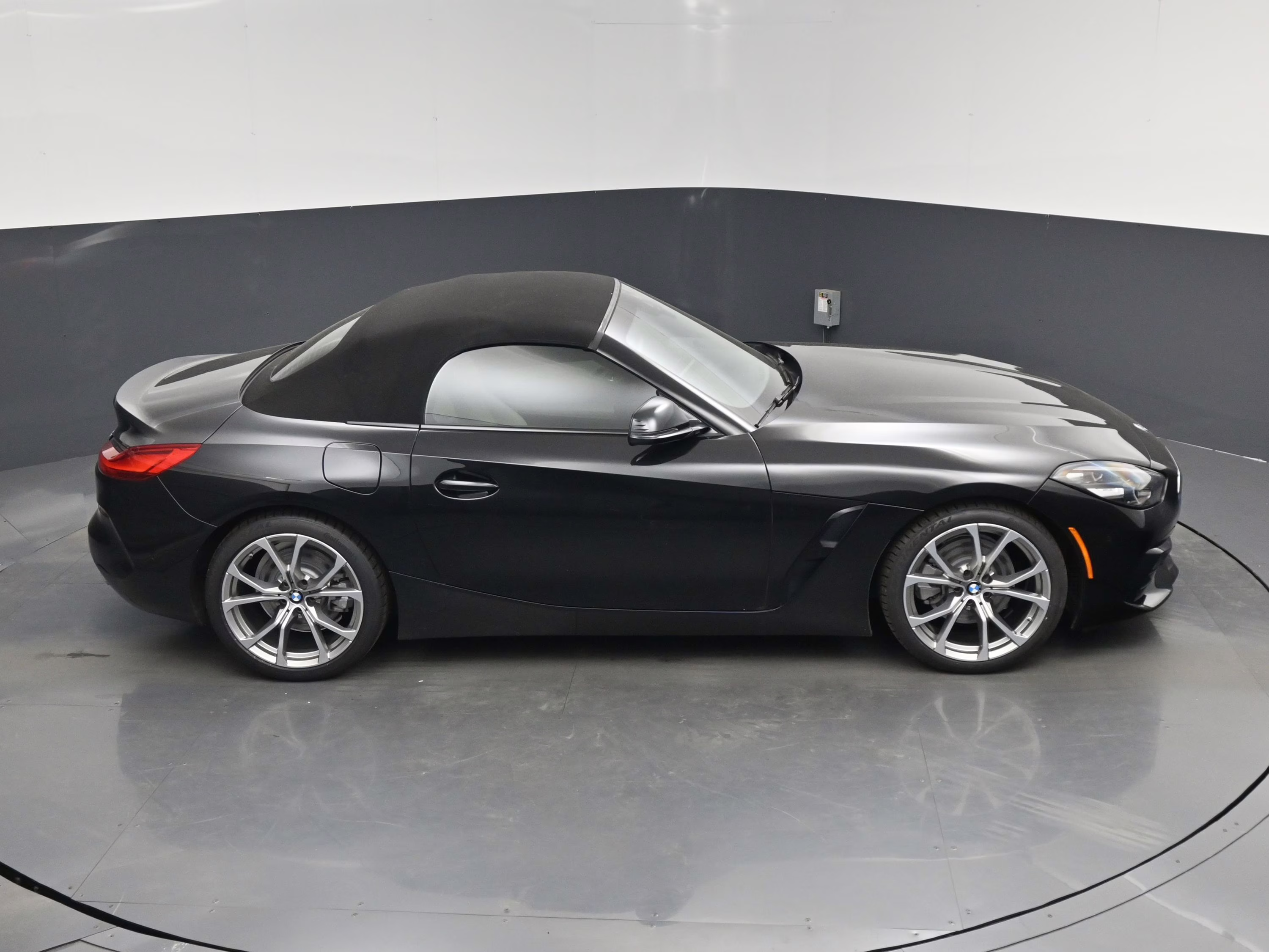 2019 Black Sapphire Metallic BMW Z4 sDrive30i RWD Convertible