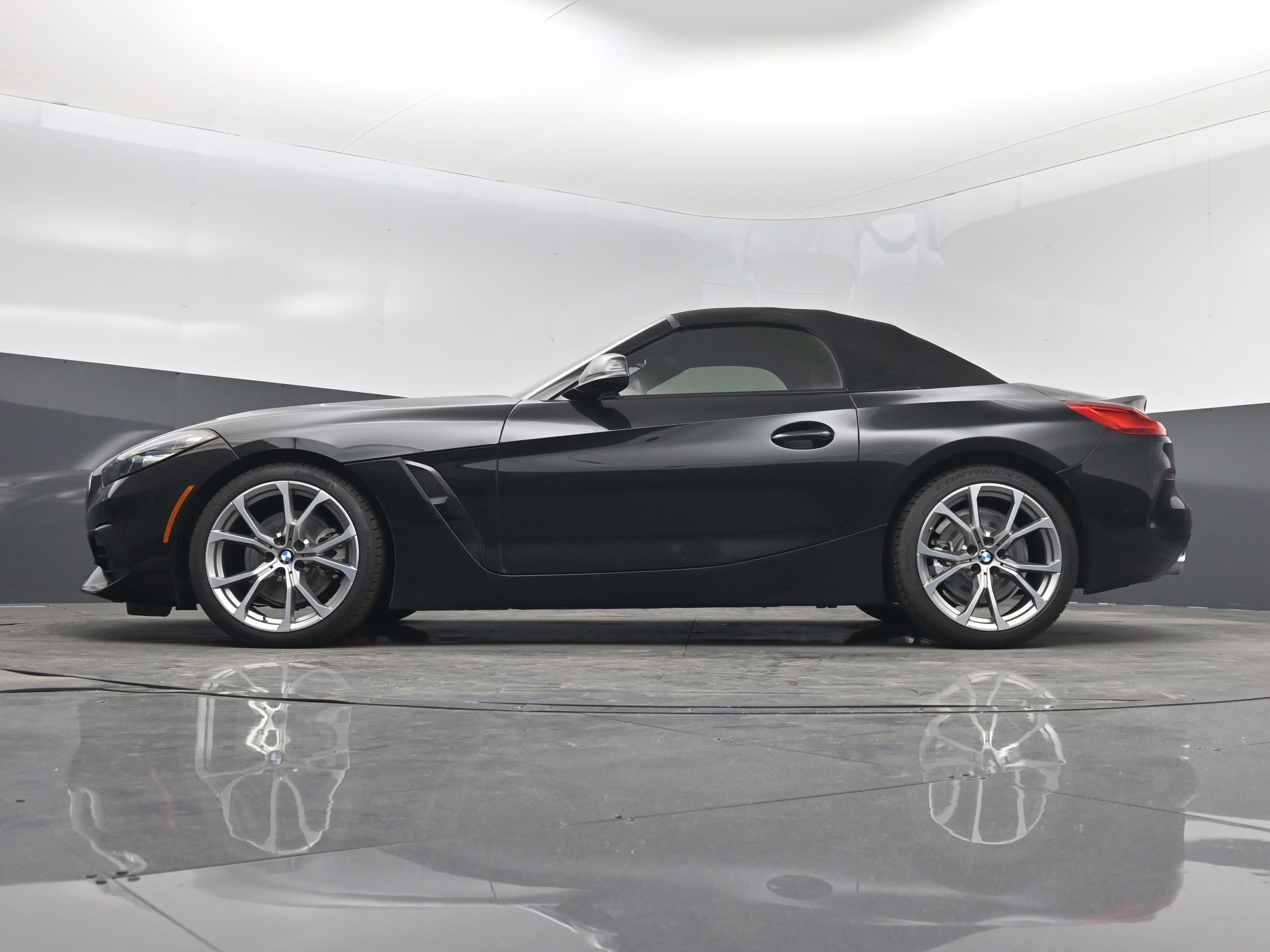 2019 Black Sapphire Metallic BMW Z4 sDrive30i RWD Convertible