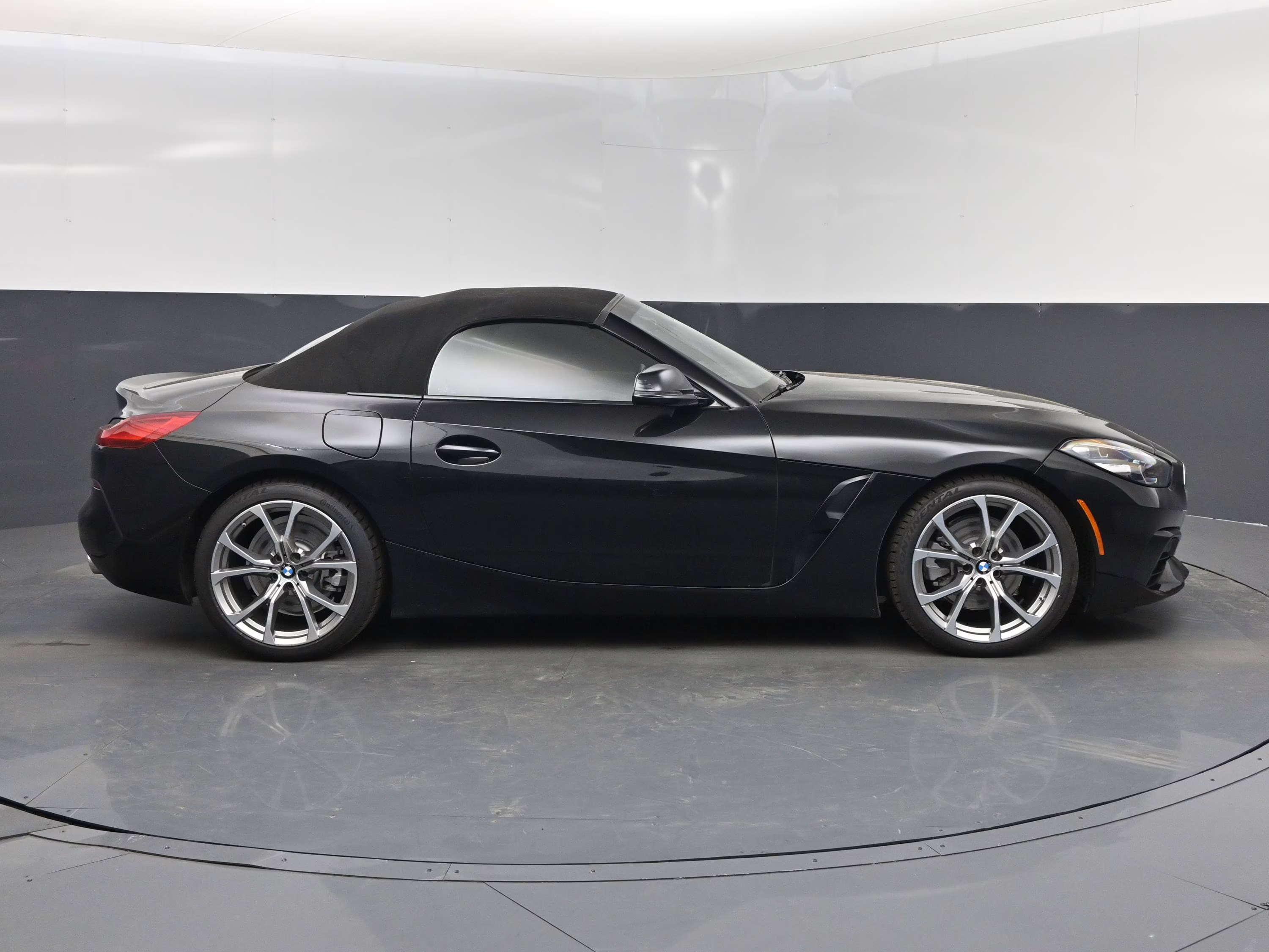 2019 Black Sapphire Metallic BMW Z4 sDrive30i RWD Convertible