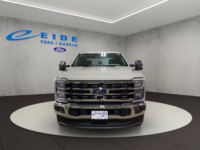 2026 Star White Metallic Tri-Coat Ford Super Duty F-250 SRW Lariat 4X4 Truck