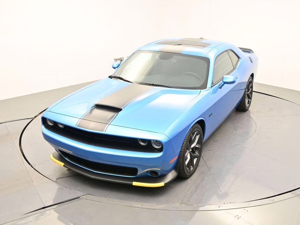 2023 B5 Blue Pearlcoat Dodge Challenger R/T RWD Coupe
