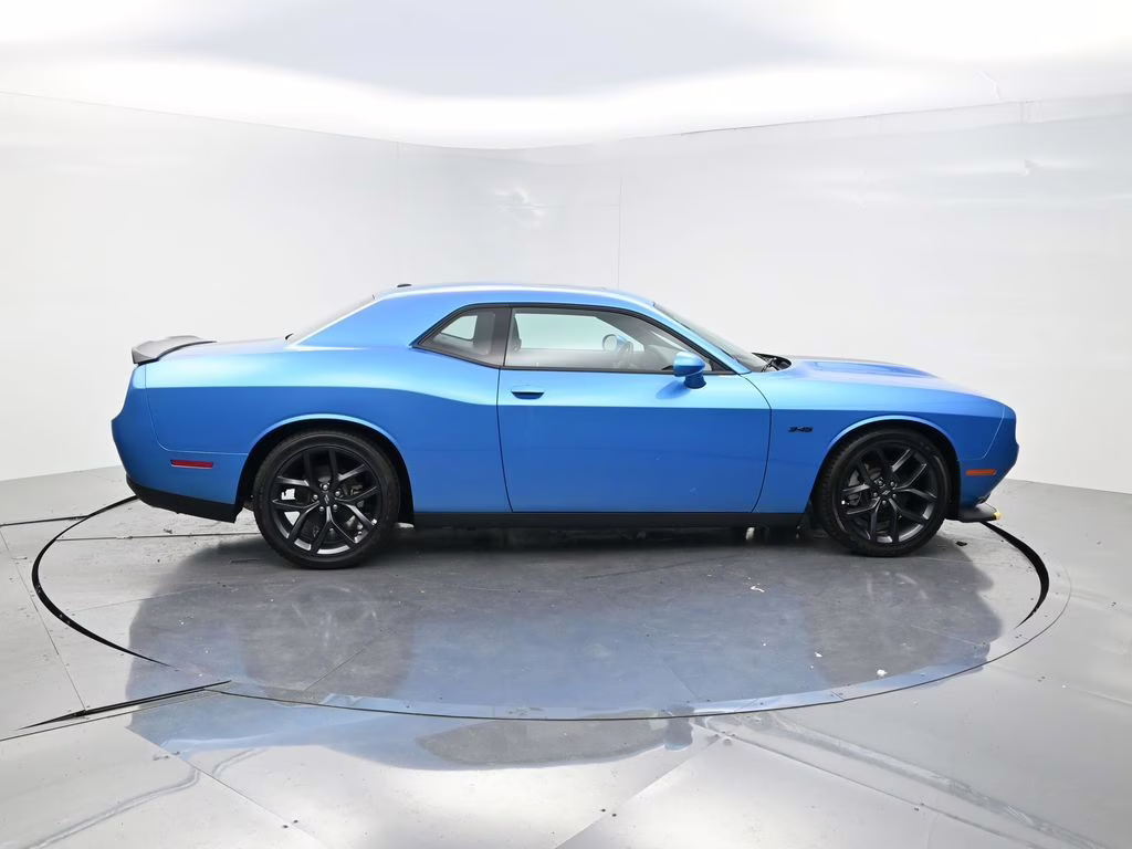 2023 B5 Blue Pearlcoat Dodge Challenger R/T RWD Coupe