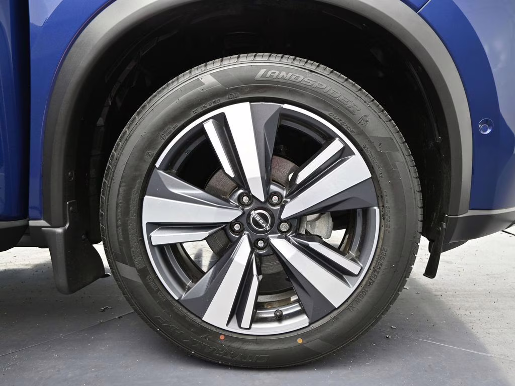 2022 Caspian Blue Metallic Nissan Rogue SL FWD SUV