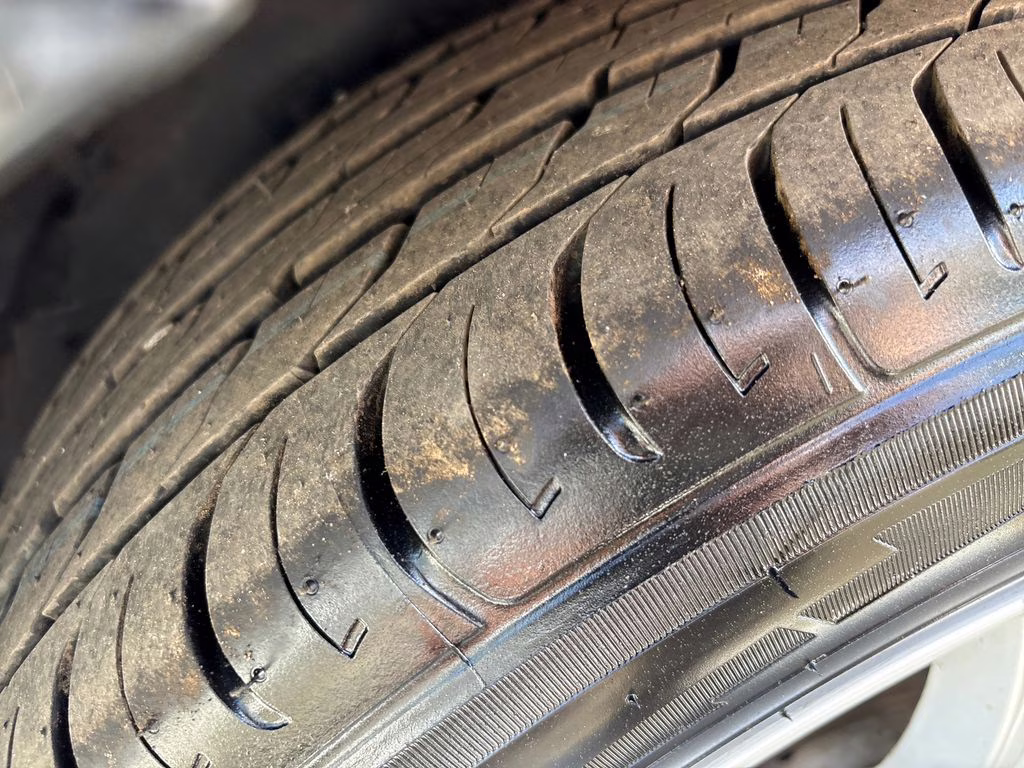 2016 Mosaic Black Metallic Chevrolet Sonic LT FWD Sedan