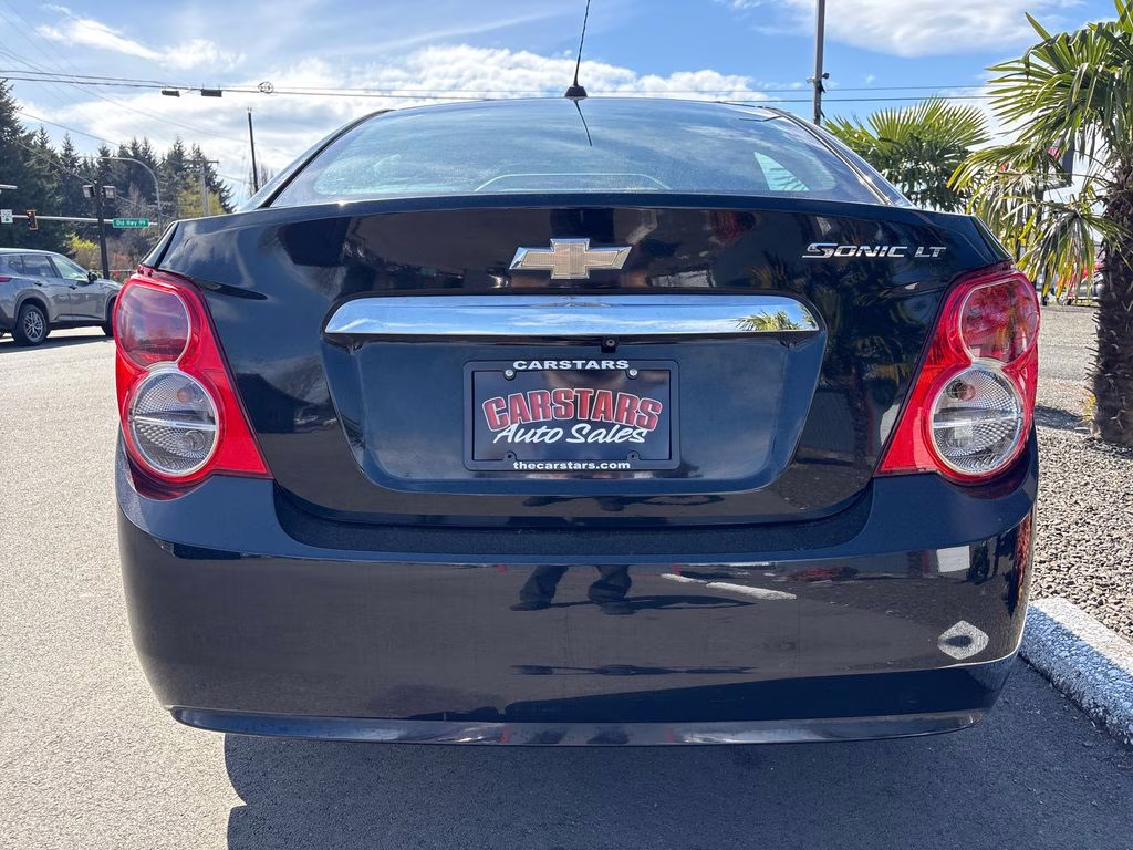 2016 Mosaic Black Metallic Chevrolet Sonic LT FWD Sedan