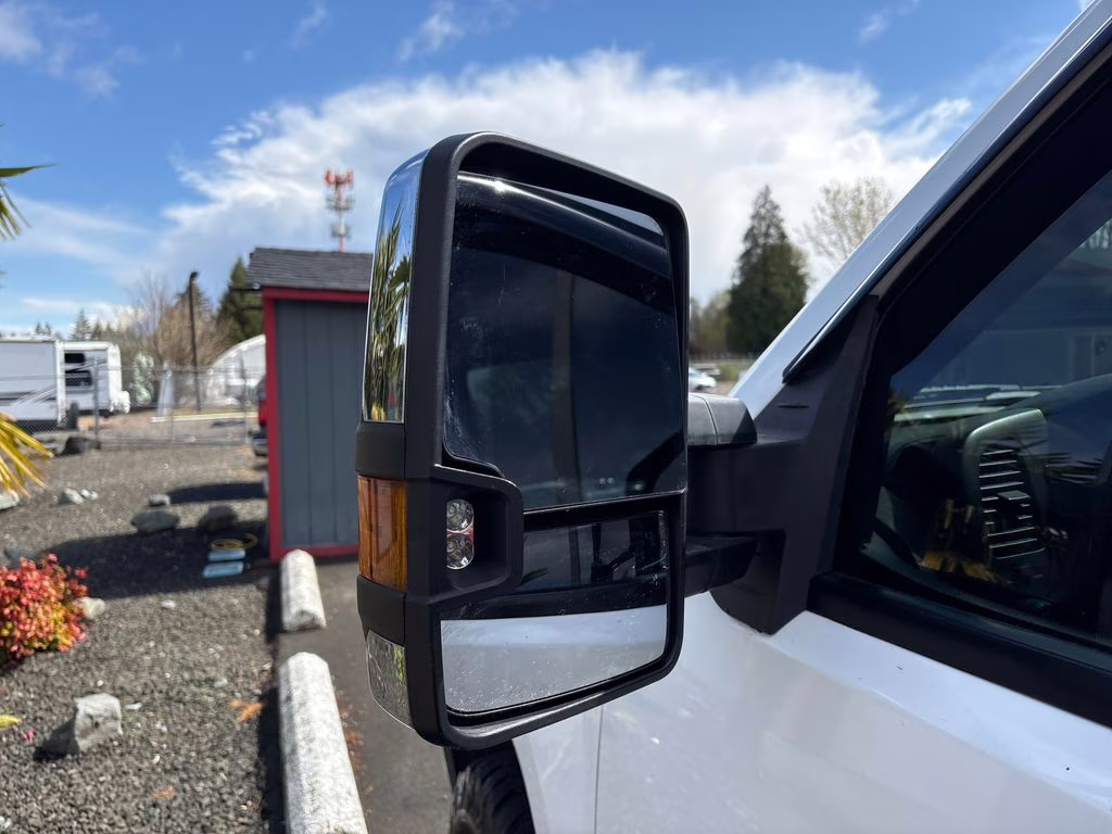 2014 White GMC Sierra 2500HD SLE 4X4 Truck