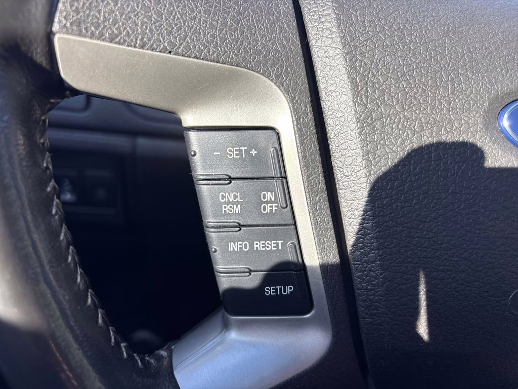 2011 Bordeaux Reserve Metallic Ford Fusion SEL FWD Sedan