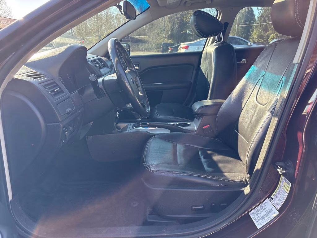 2011 Bordeaux Reserve Metallic Ford Fusion SEL FWD Sedan