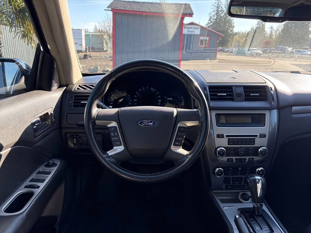 2011 Bordeaux Reserve Metallic Ford Fusion SEL FWD Sedan