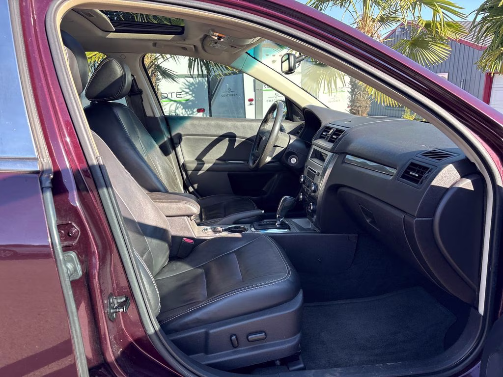 2011 Bordeaux Reserve Metallic Ford Fusion SEL FWD Sedan