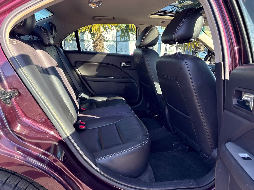 2011 Bordeaux Reserve Metallic Ford Fusion SEL FWD Sedan
