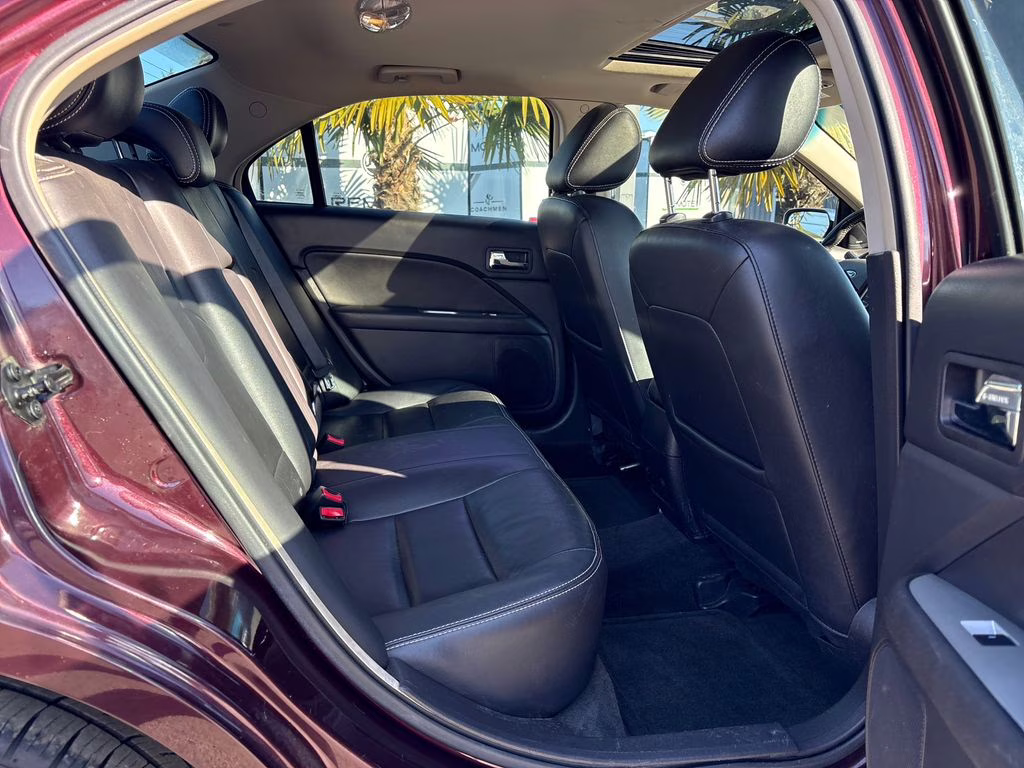 2011 Bordeaux Reserve Metallic Ford Fusion SEL FWD Sedan