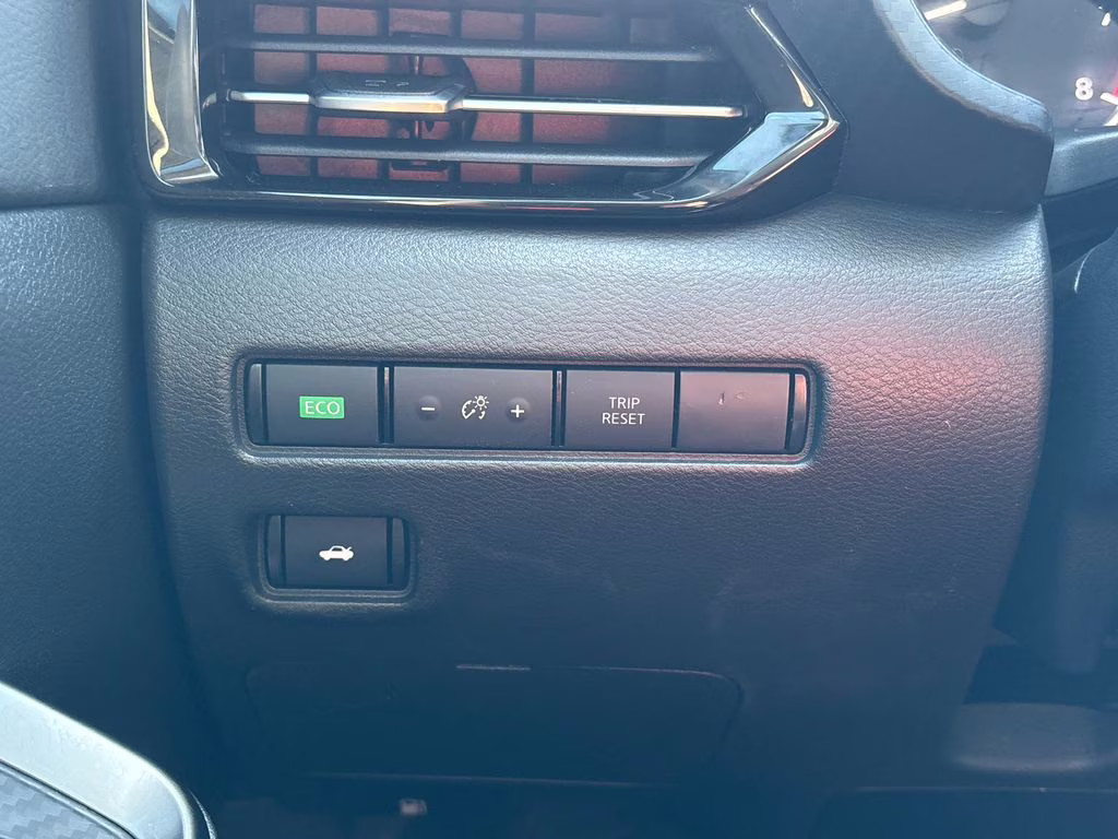 2020 Super Black Nissan Sentra SR FWD Sedan