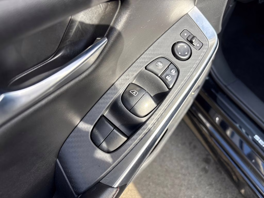 2020 Super Black Nissan Sentra SR FWD Sedan