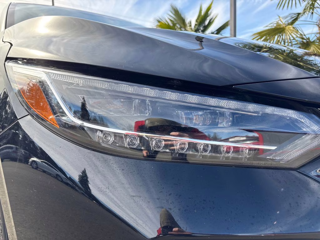 2020 Super Black Nissan Sentra SR FWD Sedan